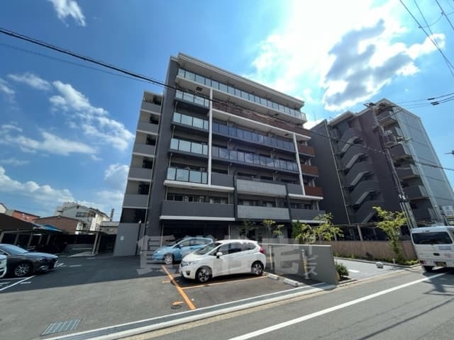 Main Image