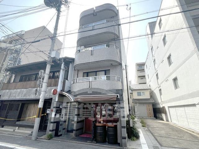 Main Image