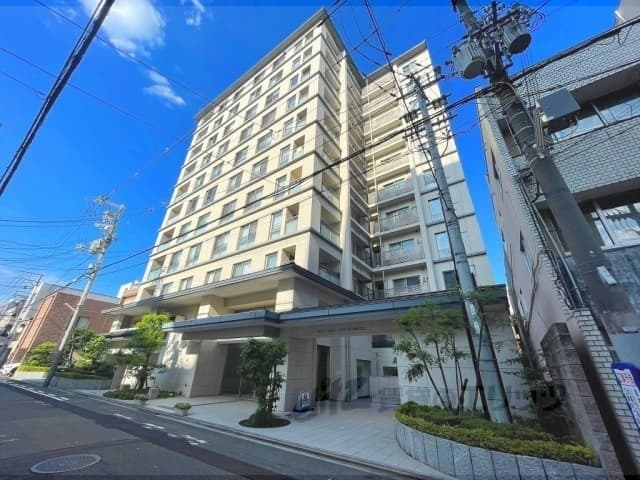 Main exterior of Eagle Court Oike Shinmachi