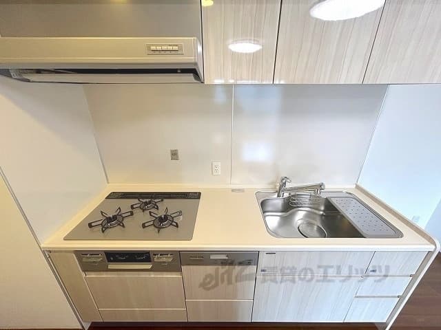 Preview interior of Eagle Court Oike Shinmachi