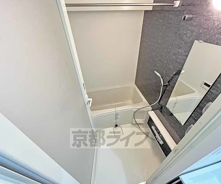 Preview interior of First Court Oike Shinmachi