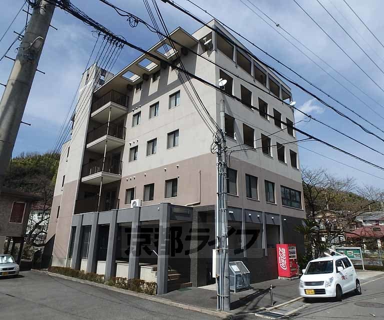 Main exterior of West Hill TAKATSUKAII