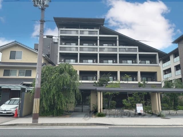 Main exterior of Villa Okazaki Jingu