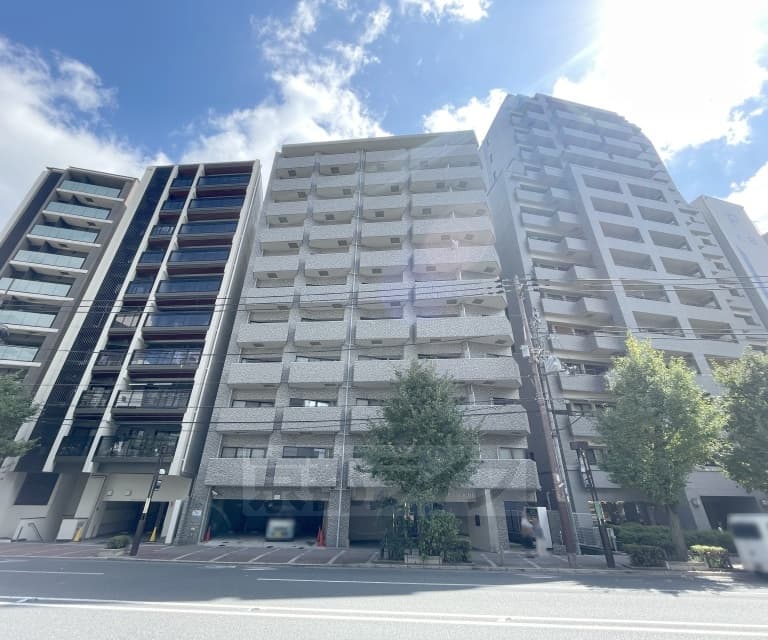 Main Image