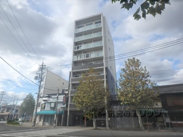 Main exterior of Baron