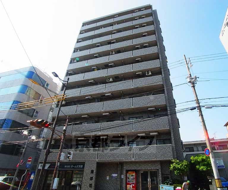 Main exterior of Esleed Kyoto Ekimae