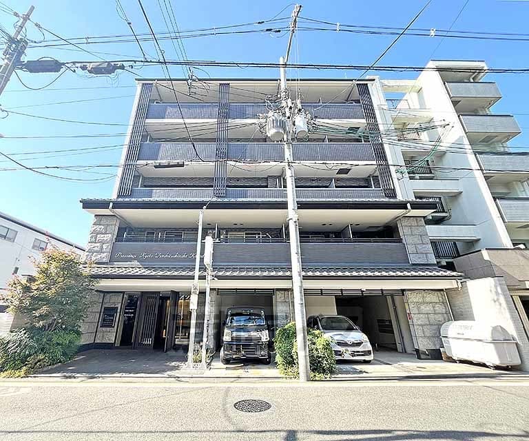 Main exterior of Presans Kyoto Tenshi Totsunuki Kanade