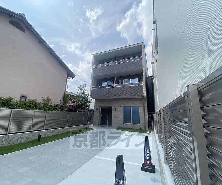 Main exterior of Belagio World Eye Kyoto Enmachi