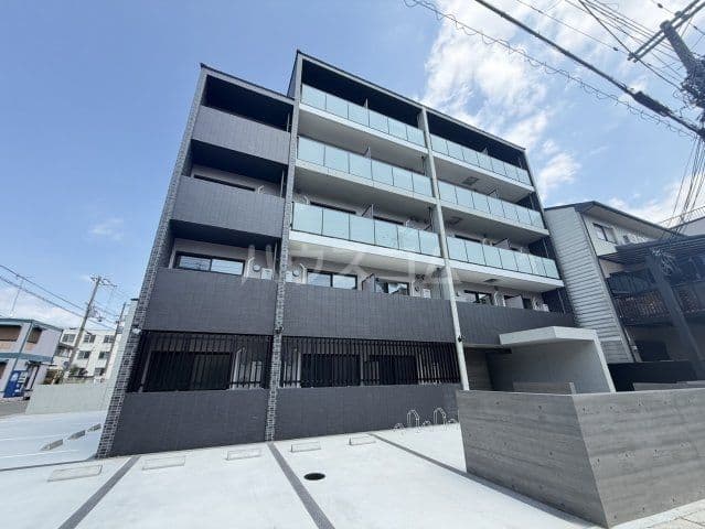Main Image