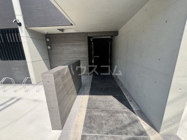 Room image 14