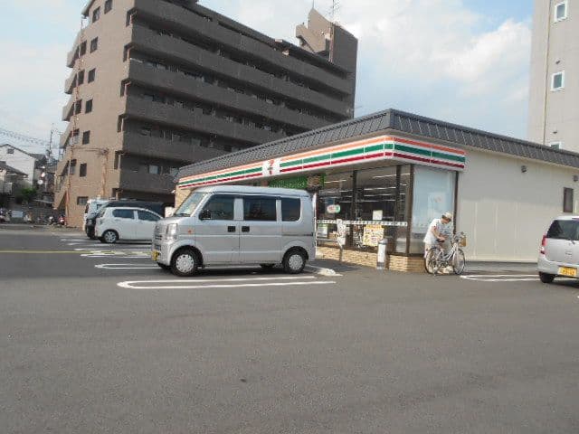 Room image 16