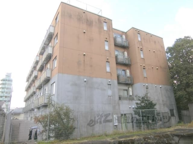 Main exterior of Rb Planesia Hoshinoko Yawata Station