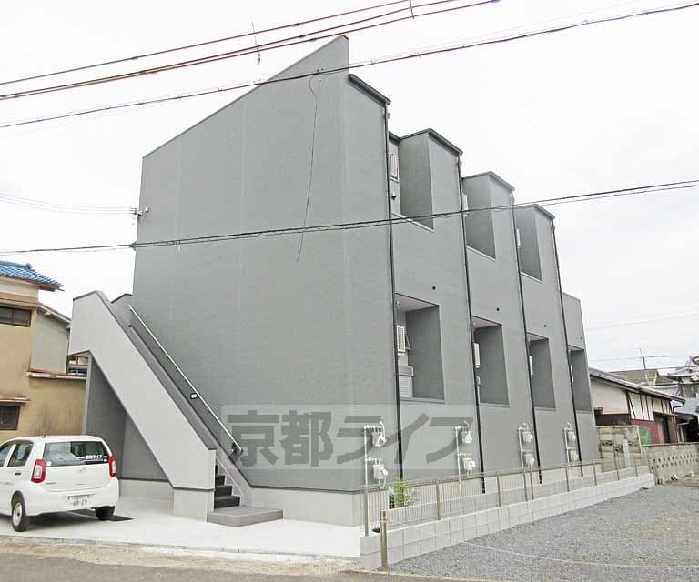Main exterior of Ecru Nakashibacho