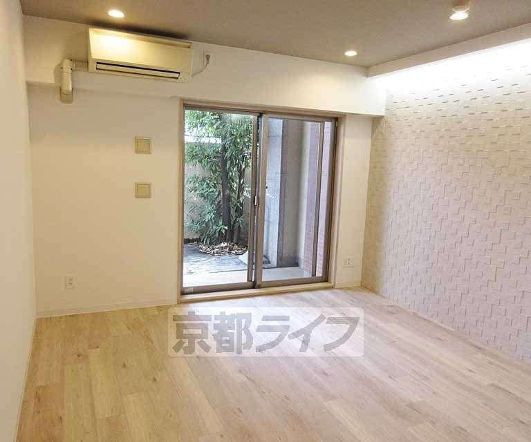 Preview interior of Pine Field Rakuto