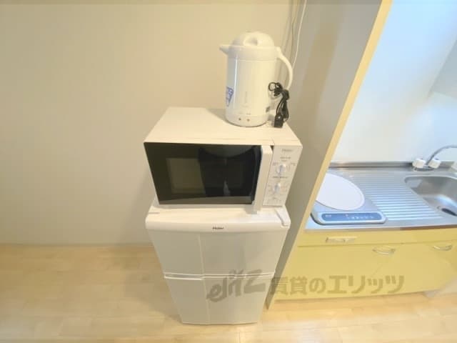 Room image 8