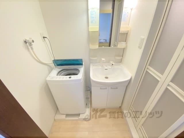 Room image 9
