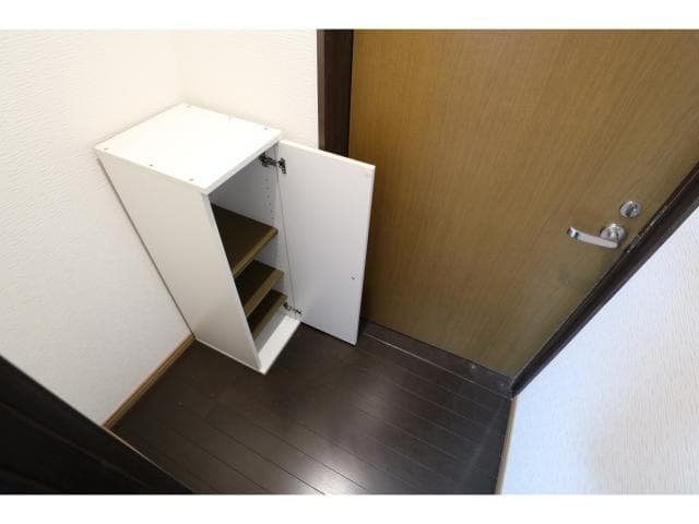 Room image 11