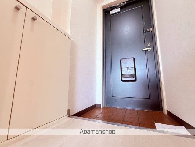 Room image 12