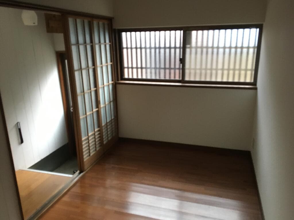Room image 13