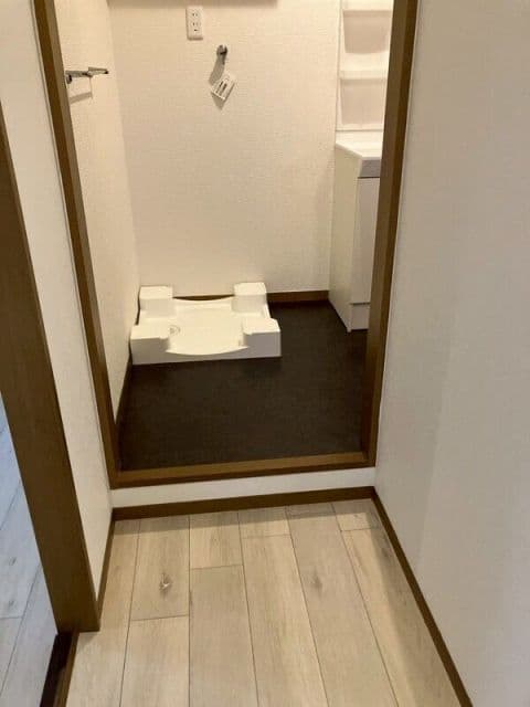 Room image 12