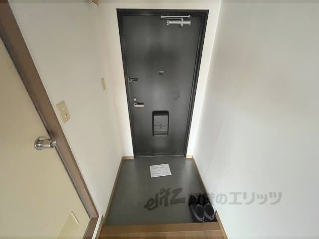 Room image 11