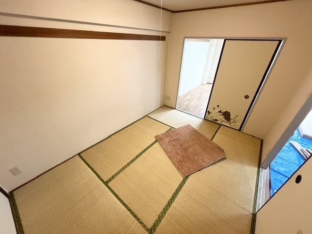 Room image 8