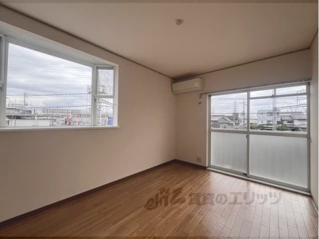 Preview interior of Estate Pia Chikuyama No. 2 Building