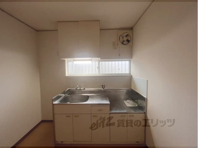 Preview interior of Estate Pia Chikuyama No. 2 Building