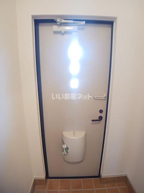 Room image 12