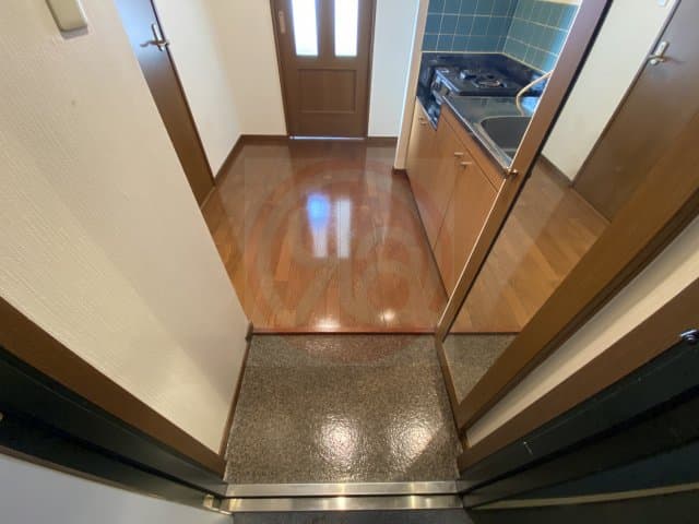 Room image 12
