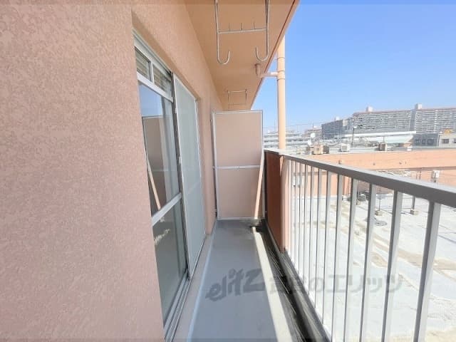 Room image 10