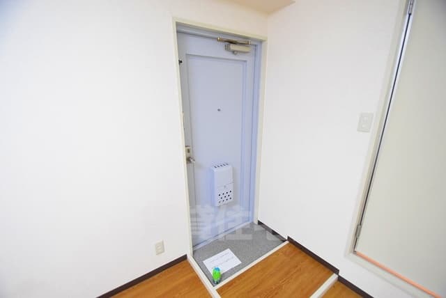 Room image 12