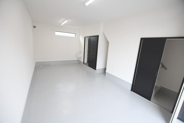 Room image 13