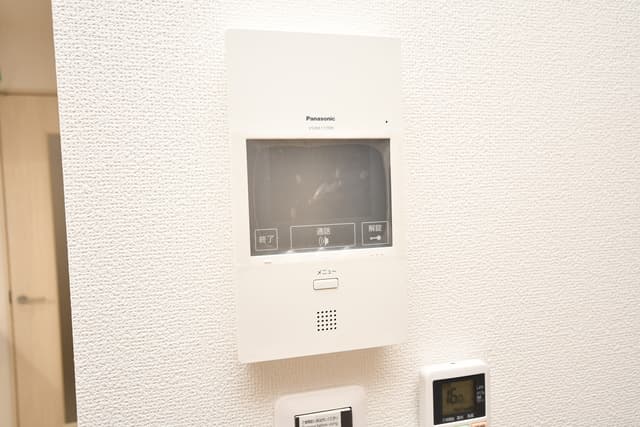 Room image 11