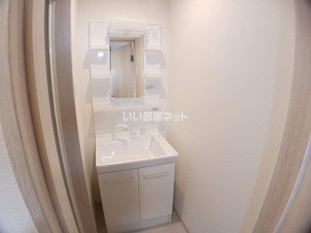 Room image 9