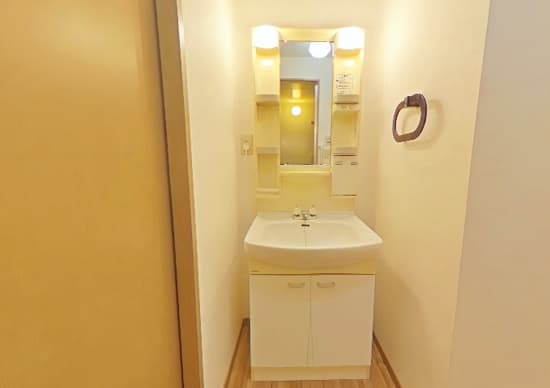 Room image 9