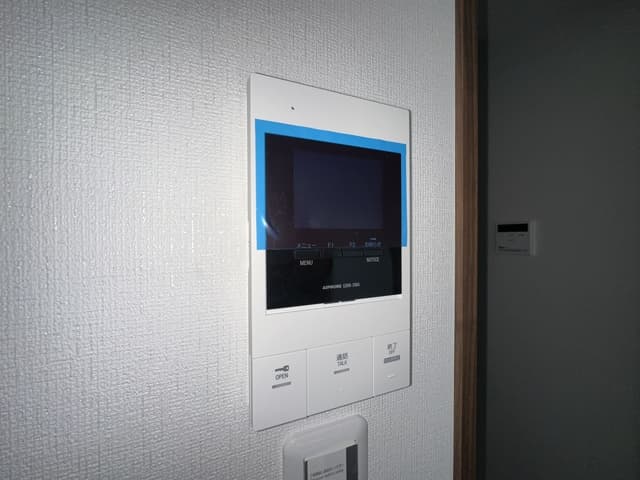 Room image 11