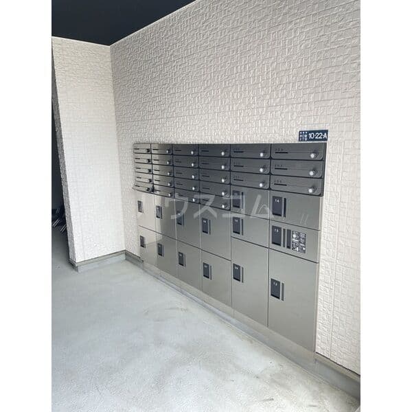 Room image 12