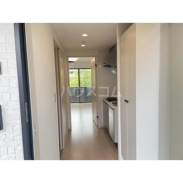 Room image 15
