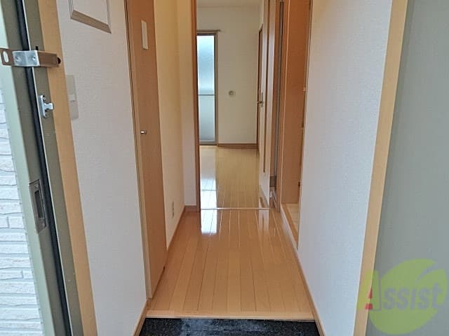 Room image 12