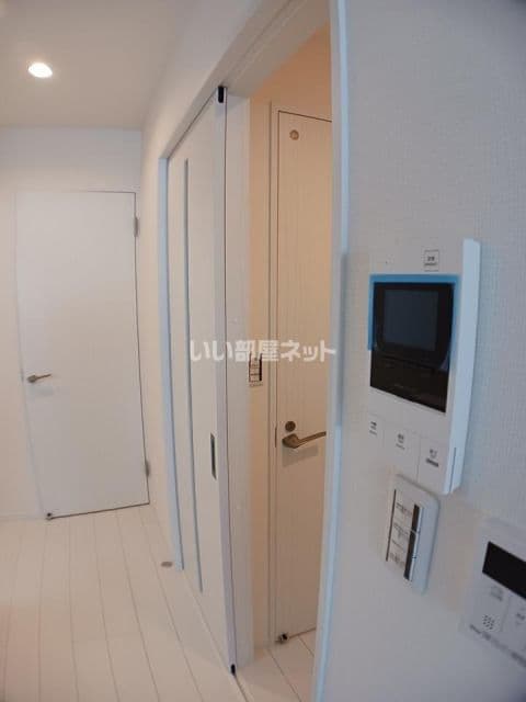Room image 11