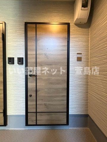 Room image 11