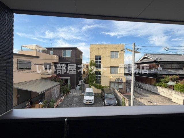 Room image 14