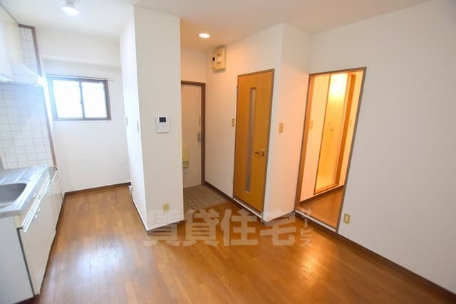 Preview interior of Royal Heights Matsugaoka