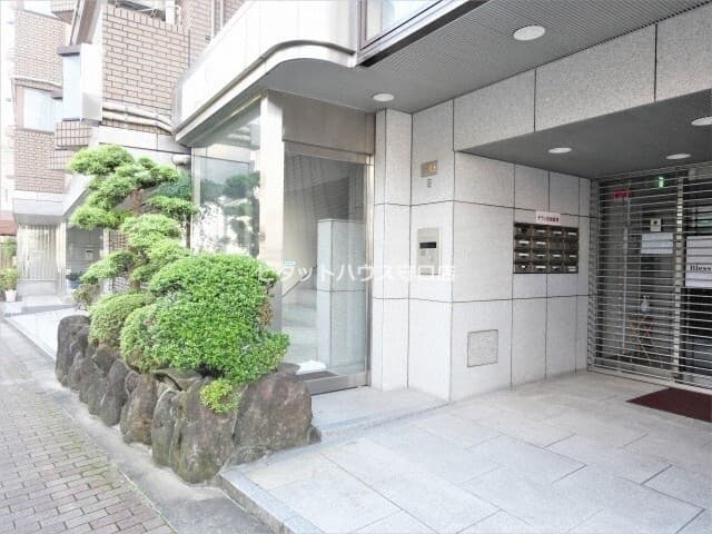 Room image 11