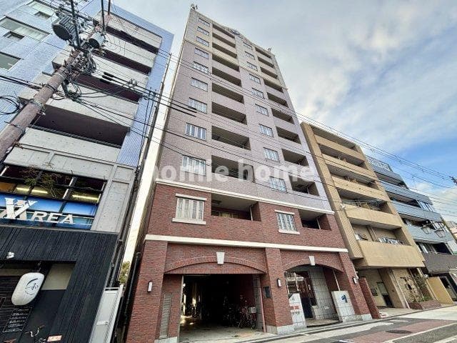 Main exterior of Crown Heim Nishitanabe