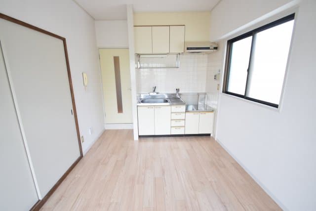Preview interior of Avance Seimei-dori