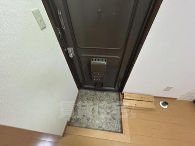Room image 11