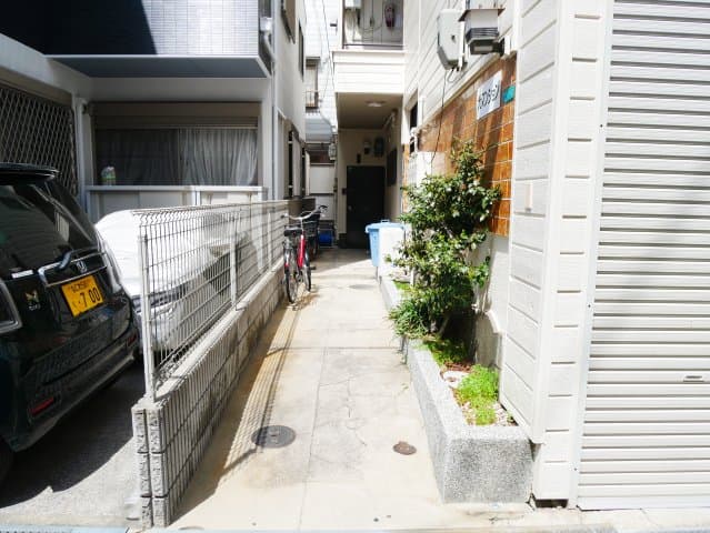 Room image 12