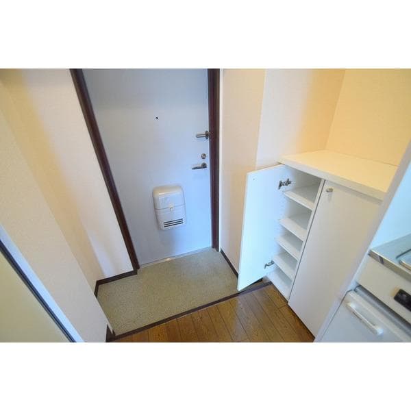 Room image 11